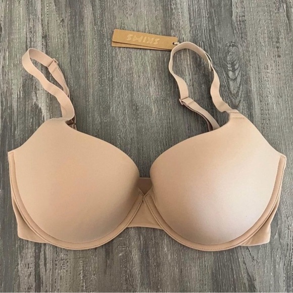SKIMS Other - SKIMS Fits Everybody T-Shirt Bra in the color Sand- Seamless Nude Bra- 36D
